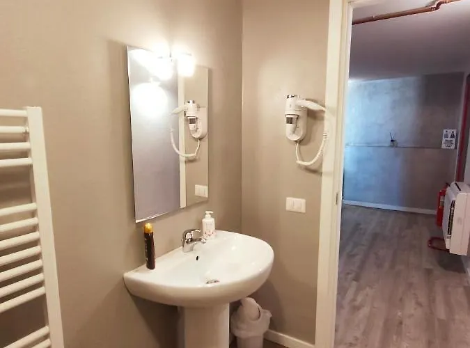 Nido Stazione Gæstehus Bergamo